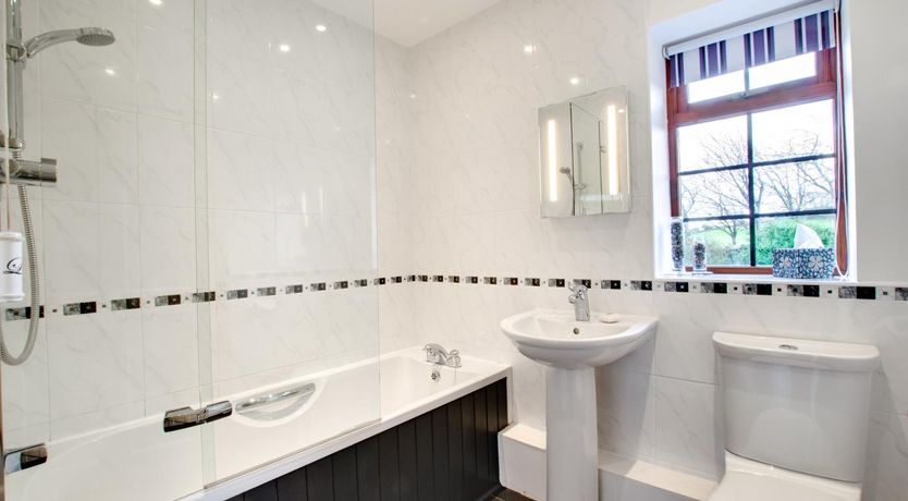 Photo of 2 Bed in Pwllheli