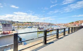 Photo of 2 Bed in Whitby