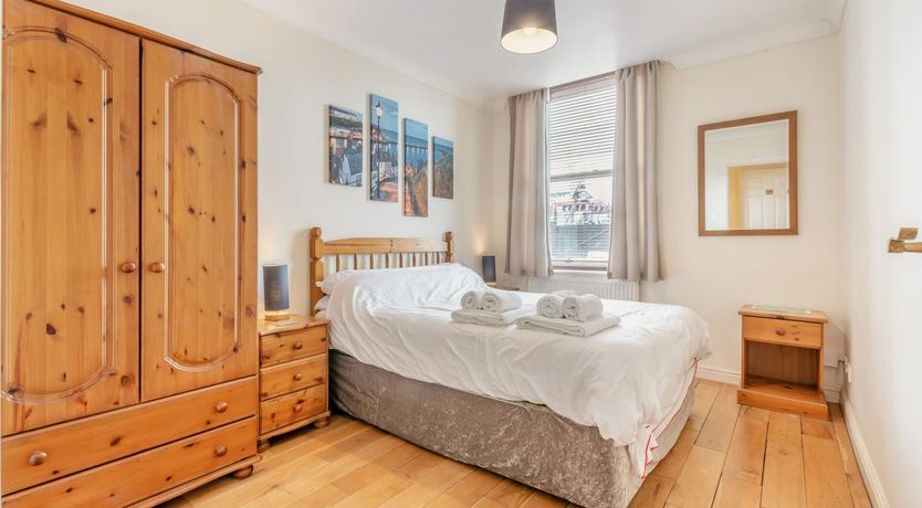 Photo of 2 Bed in Whitby