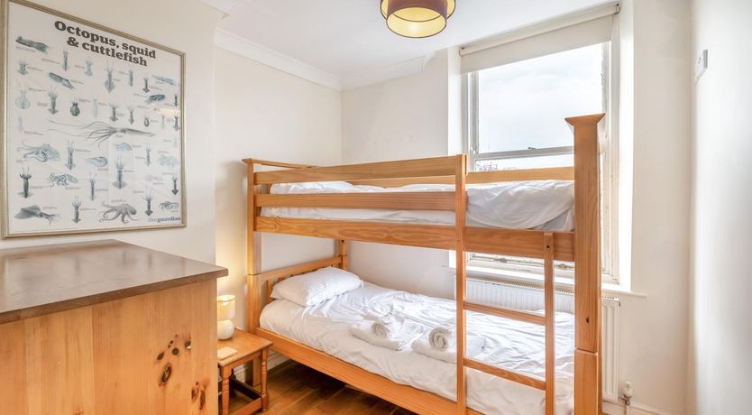 Photo of 2 Bed in Whitby