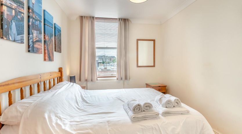 Photo of 2 Bed in Whitby