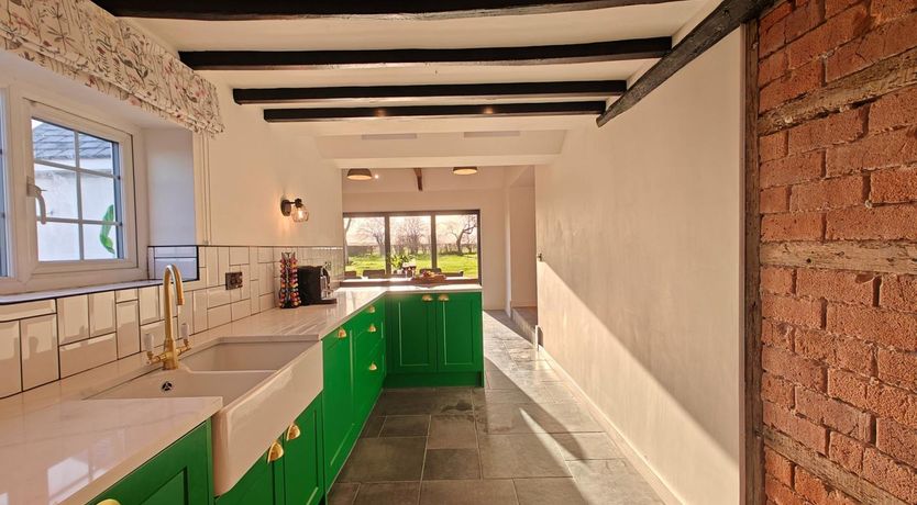 Photo of 7 Bed in Welshpool