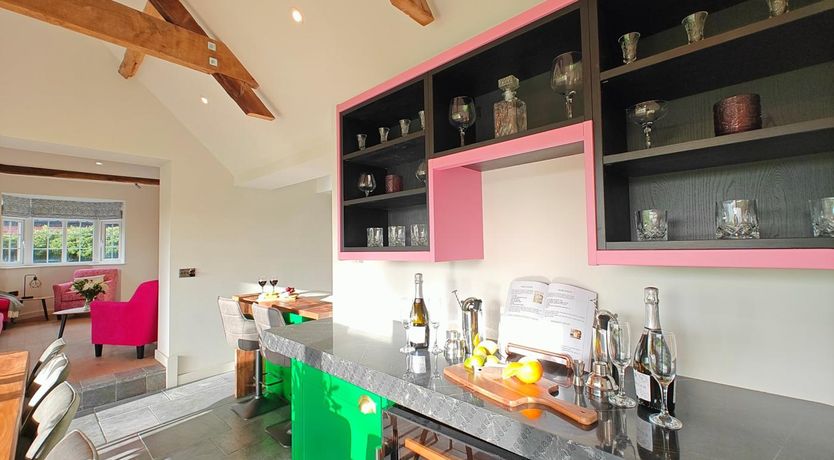 Photo of 7 Bed in Welshpool