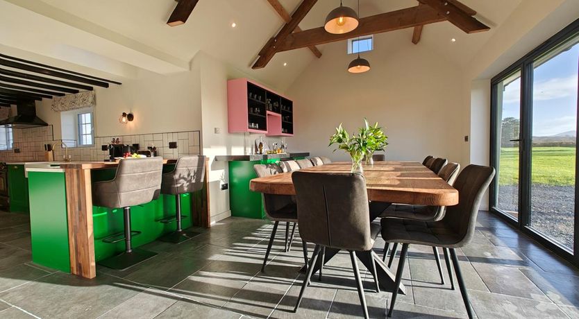 Photo of 7 Bed in Welshpool