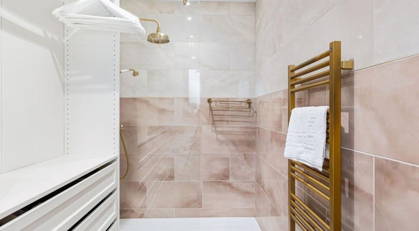 Photo of 3 Bed in Bideford