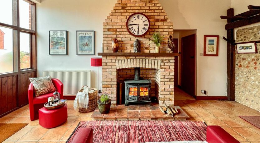 Photo of 3 Bed in Holt