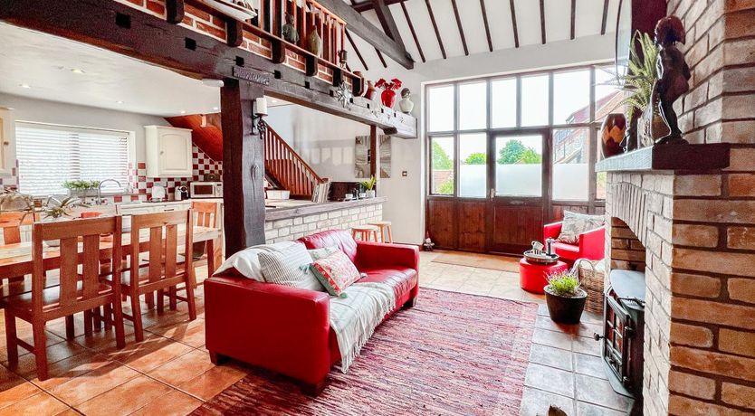 Photo of 3 Bed in Holt