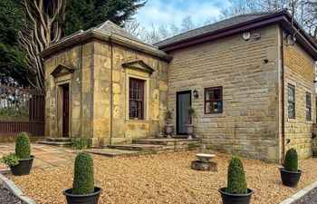 3 Bed in Blackburn Holiday Home