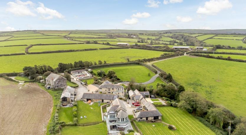 Photo of 5 Bed in St. Issey