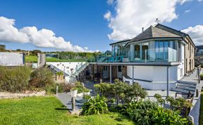 Photo of 5 Bed in St. Issey