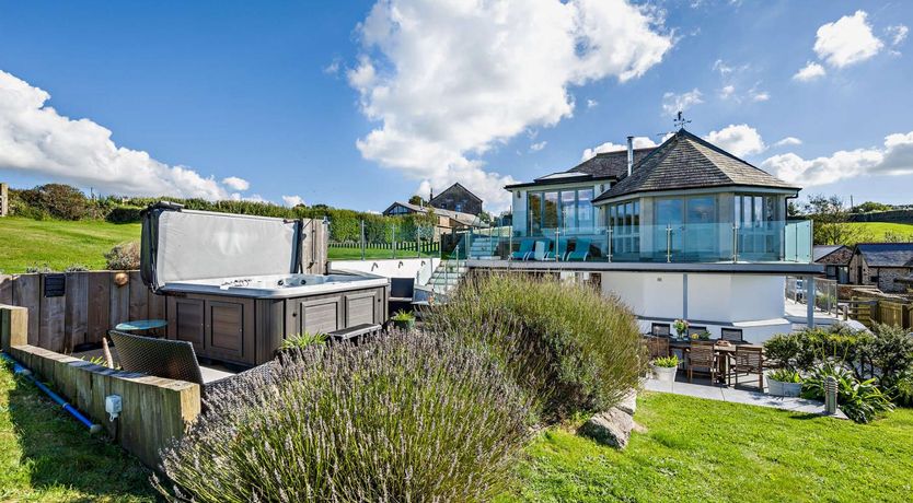 Photo of 5 Bed in St. Issey