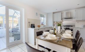 Photo of 4 Bed in Pwllheli