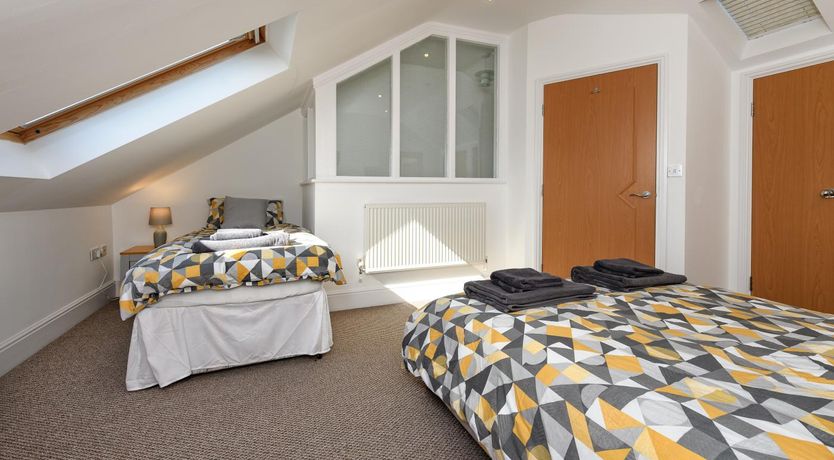 Photo of 4 Bed in Pwllheli