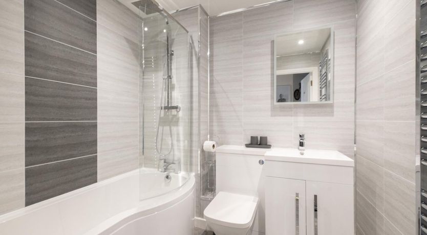 Photo of 2 Bed in Whitby