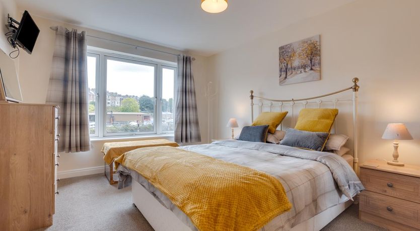 Photo of 2 Bed in Whitby