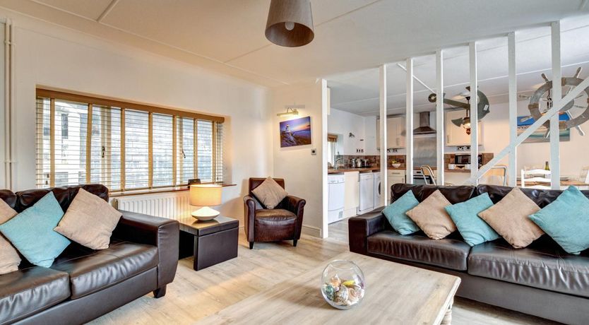 Photo of 3 Bed in St. Ives