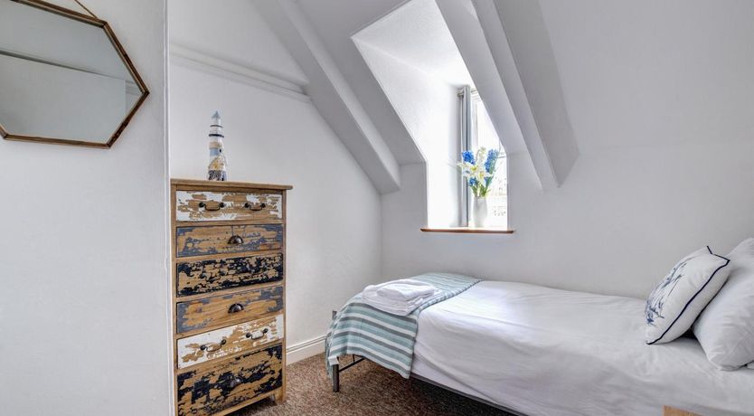 Photo of 3 Bed in St. Ives