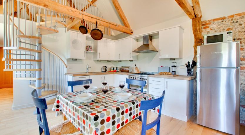 Photo of 2 Bed in Briston