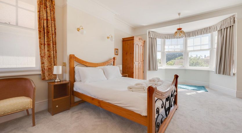 Photo of 6 Bed in Southwold