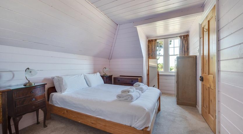 Photo of 6 Bed in Southwold