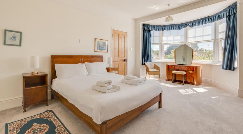 Photo of 6 Bed in Southwold