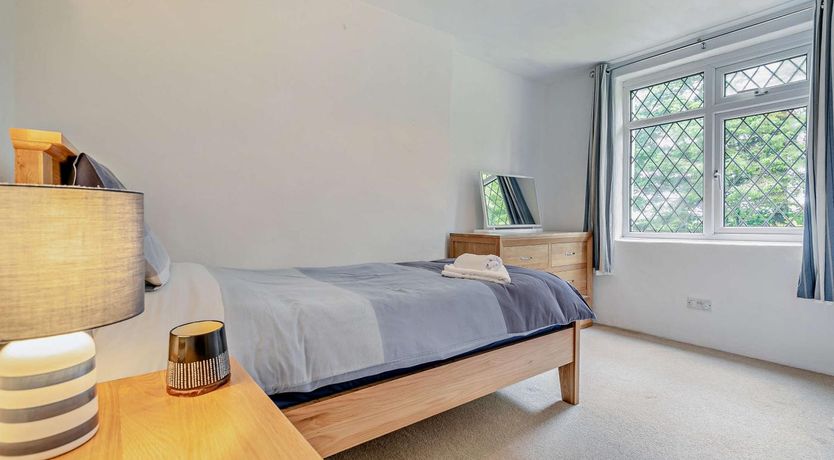 Photo of 2 Bed in Advent