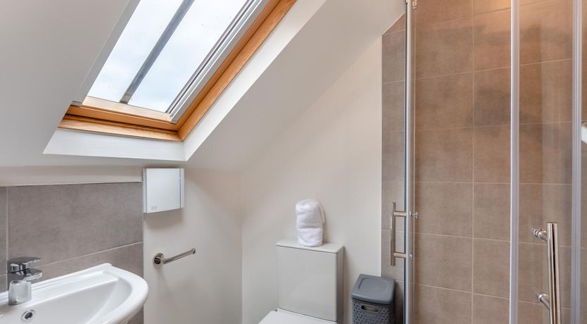 Photo of 4 Bed in Whitby