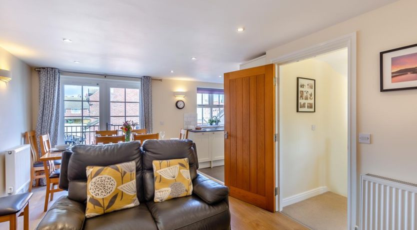 Photo of 4 Bed in Whitby