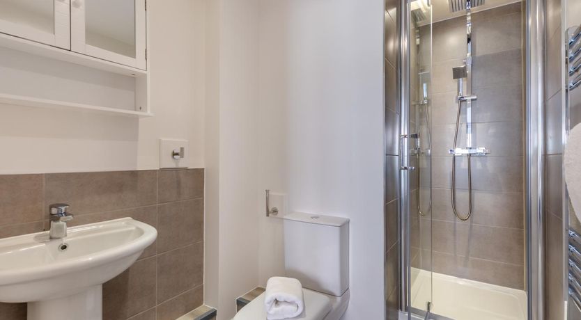 Photo of 4 Bed in Whitby