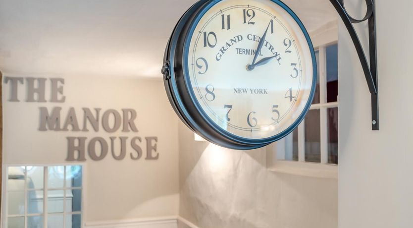 Photo of 5 Bed in Bramfield