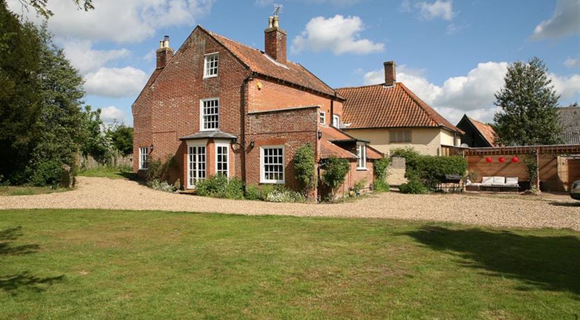 Photo of 5 Bed in Bramfield