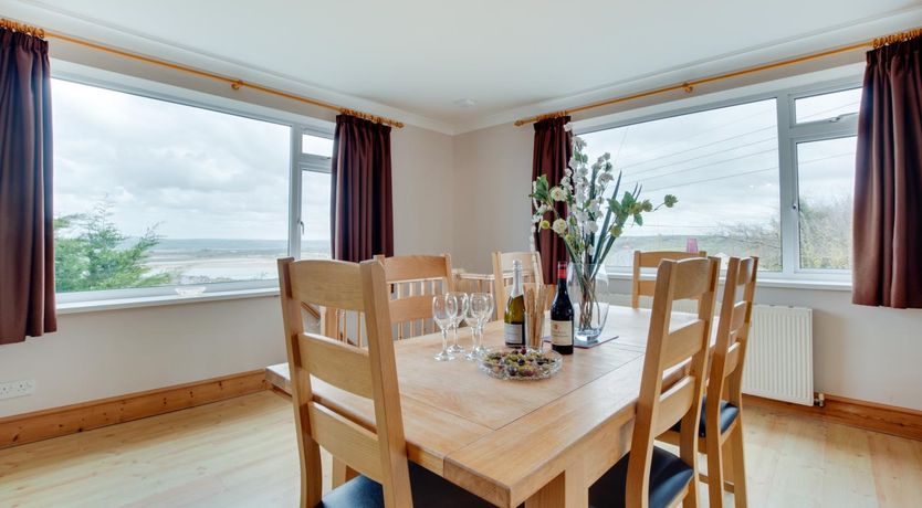 Photo of 4 Bed in Appledore