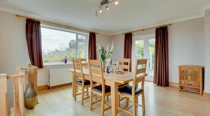 Photo of 4 Bed in Appledore
