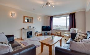 Photo of 4 Bed in Appledore
