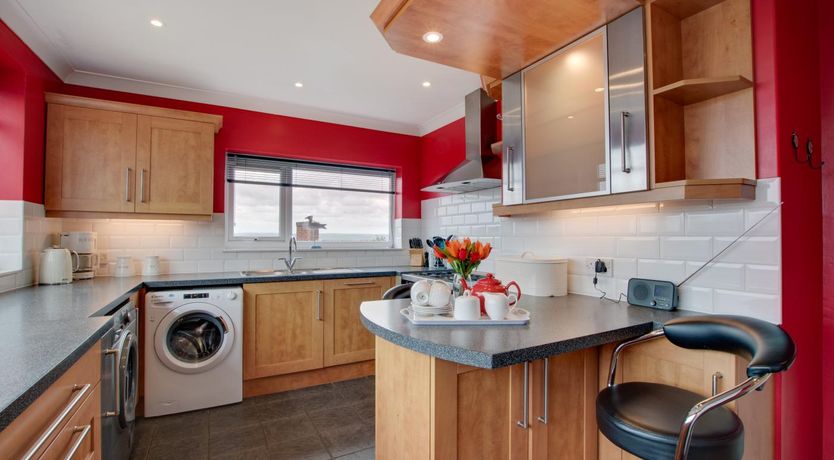 Photo of 4 Bed in Appledore