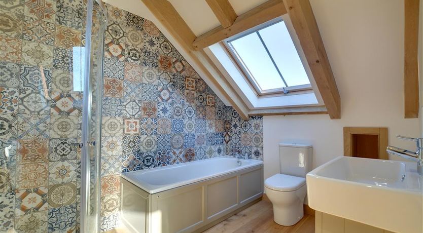 Photo of 8 Bed in Tenterden
