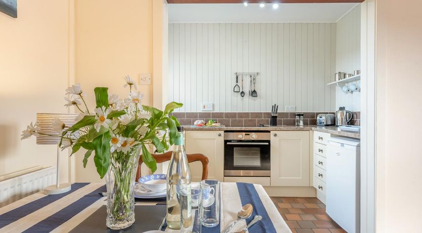 Photo of 1 Bed in Little Haven