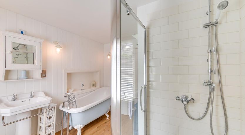 Photo of 2 Bed in Dartmouth