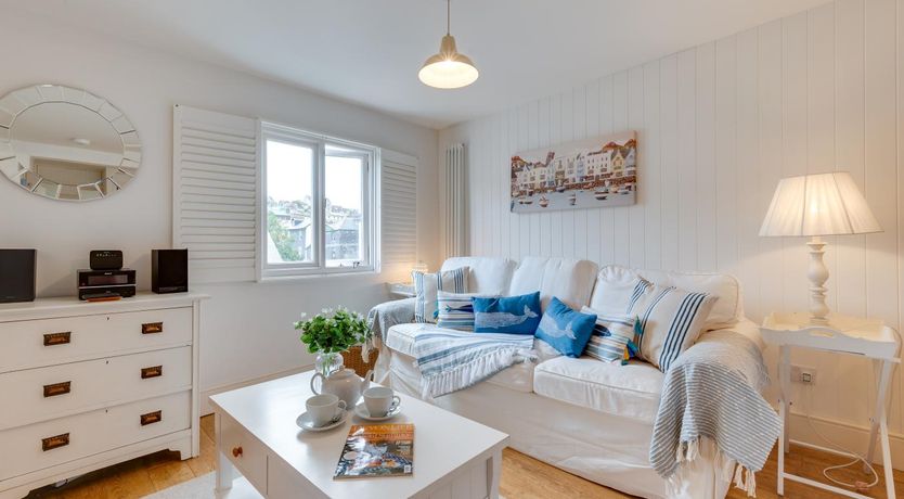 Photo of 2 Bed in Dartmouth