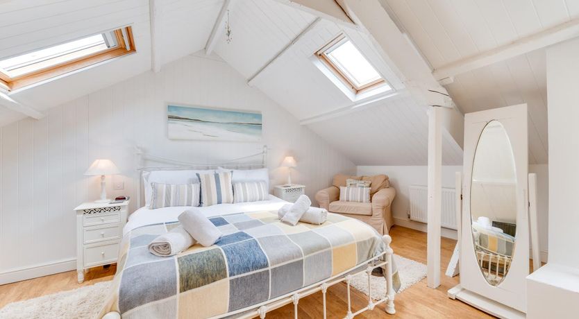 Photo of 2 Bed in Dartmouth