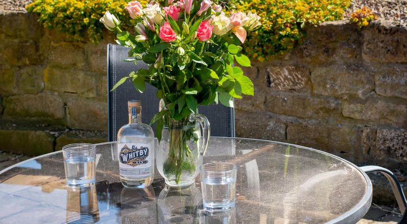 Photo of 2 Bed in Whitby