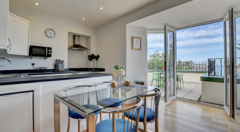 Photo of 2 Bed in Ilfracombe