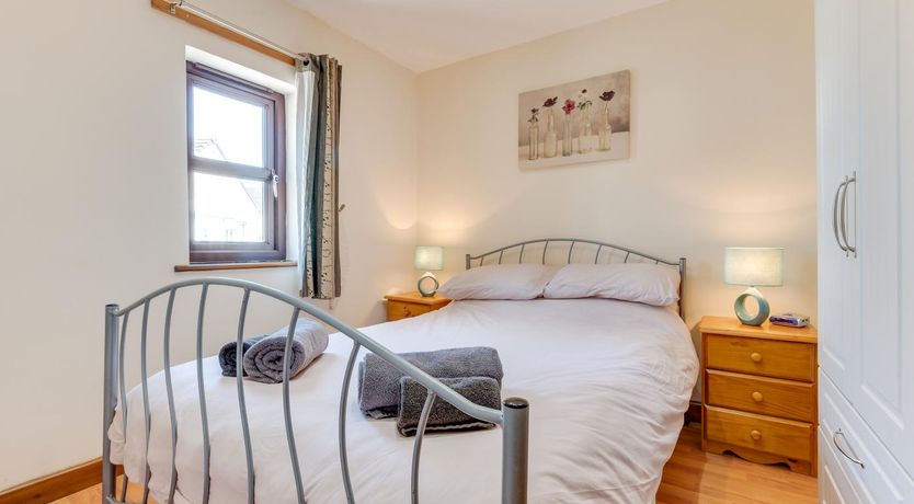 Photo of 2 Bed in Tenby