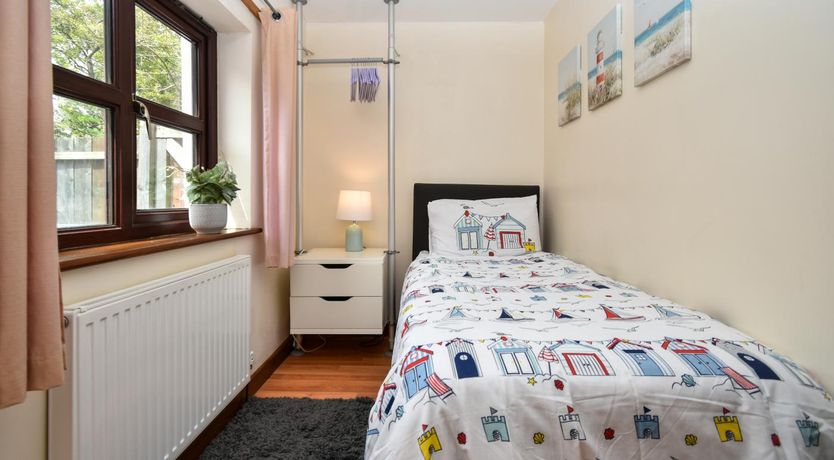 Photo of 2 Bed in Tenby