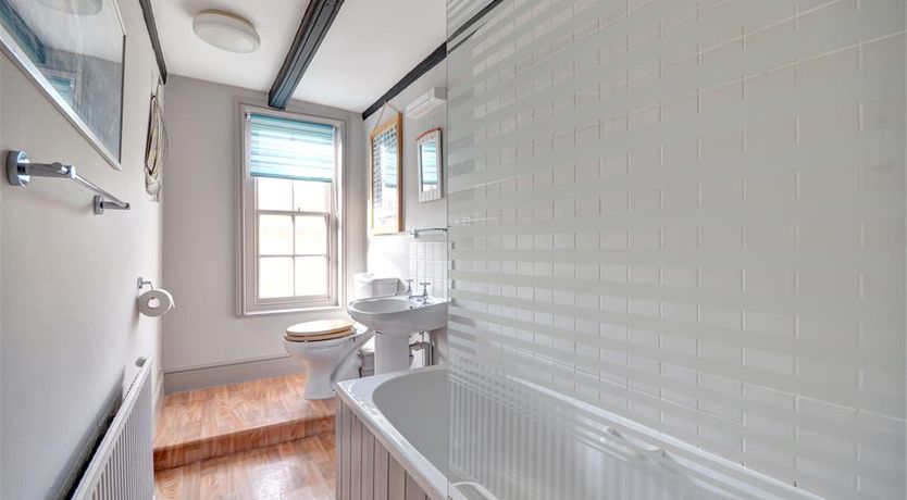 Photo of 3 Bed in Whitby