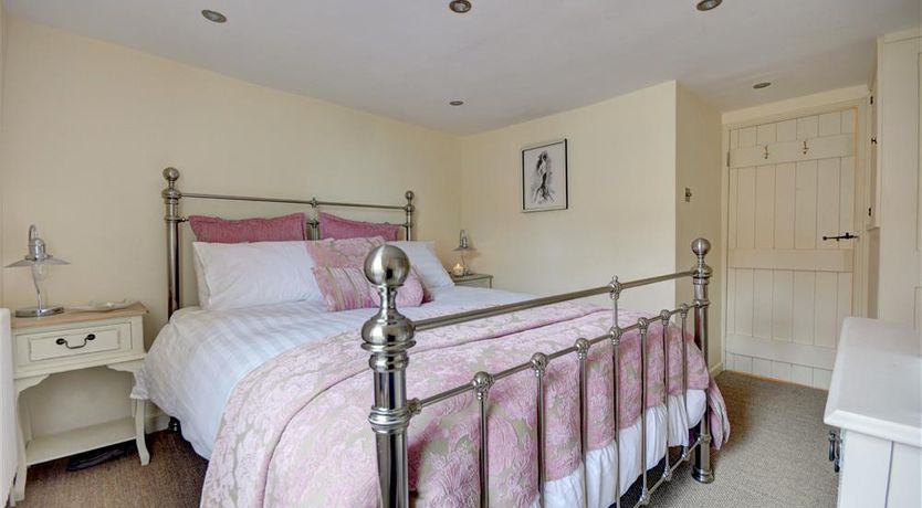 Photo of 2 Bed in Whitby