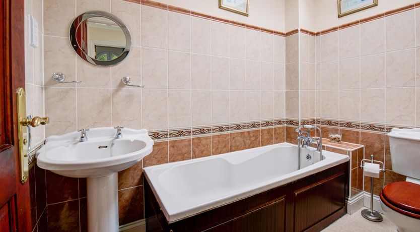 Photo of 2 Bed in Torquay