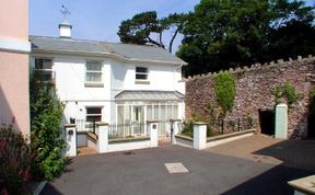 Photo of 2 Bed in Torquay