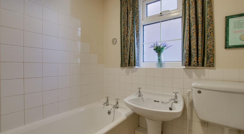 Photo of 2 Bed in Swanage