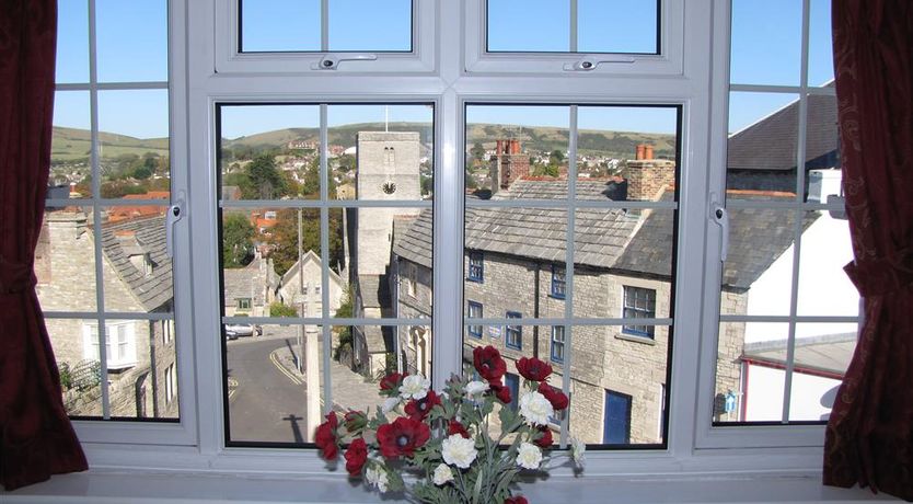 Photo of 2 Bed in Swanage